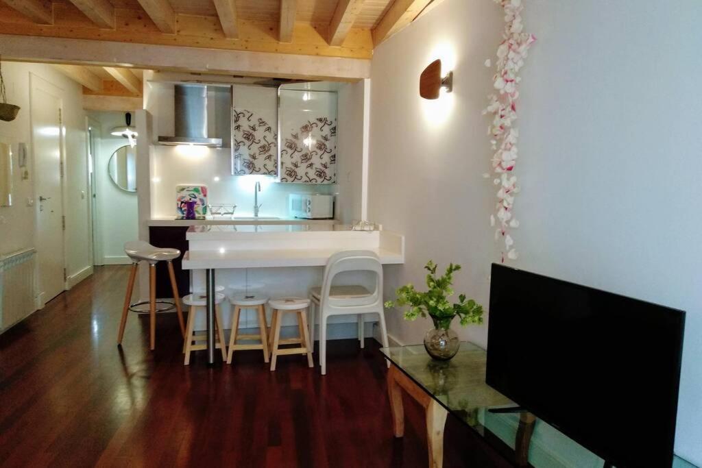 Tu Hogar En El Camino. Burgos Centro. Vut. Wifi Apartment ภายนอก รูปภาพ